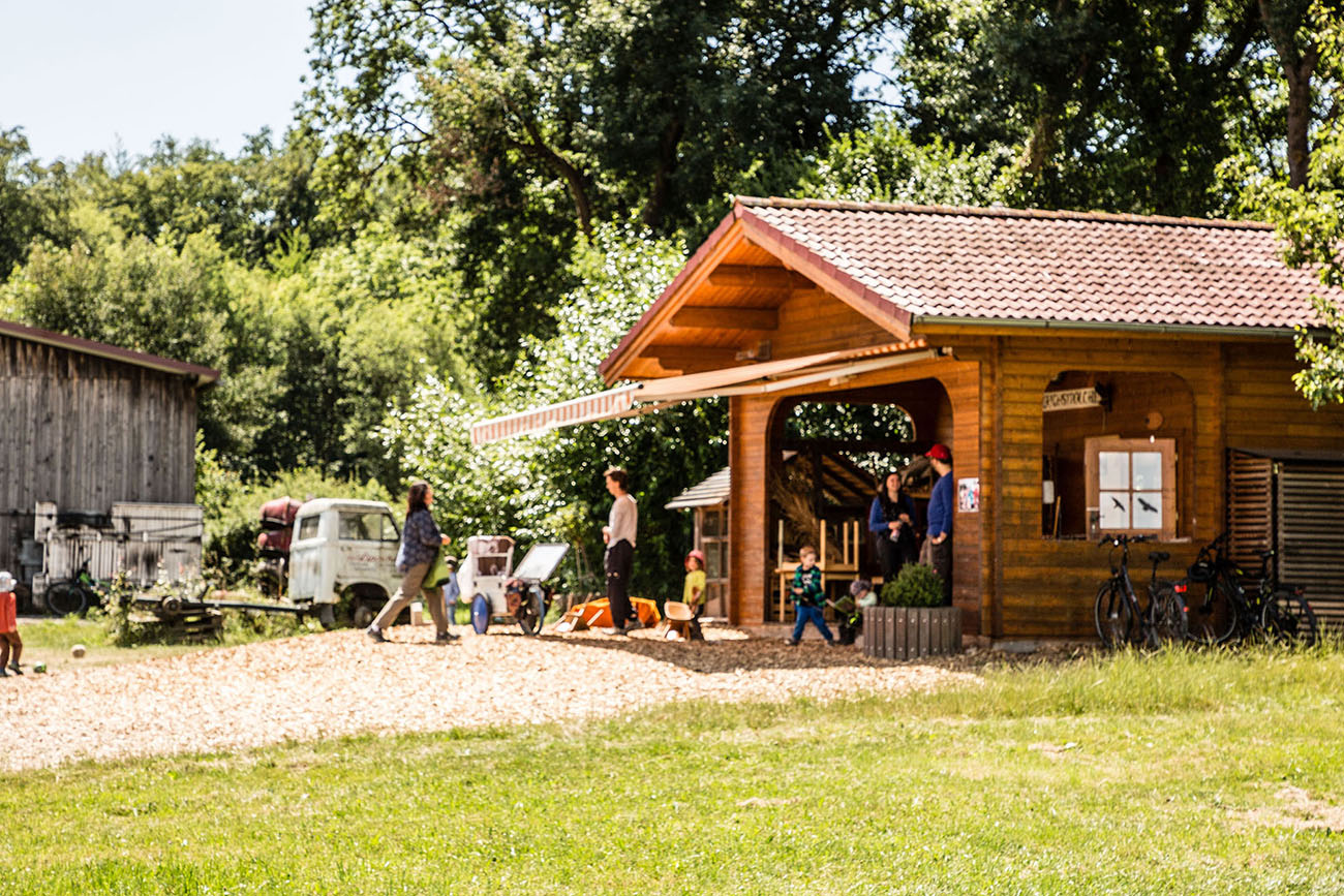 Bild der Hütte des Waldkindergartens Schönbuchstrolche